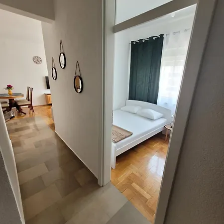 Apartment Natasa *