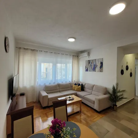 Apartment Natasa *